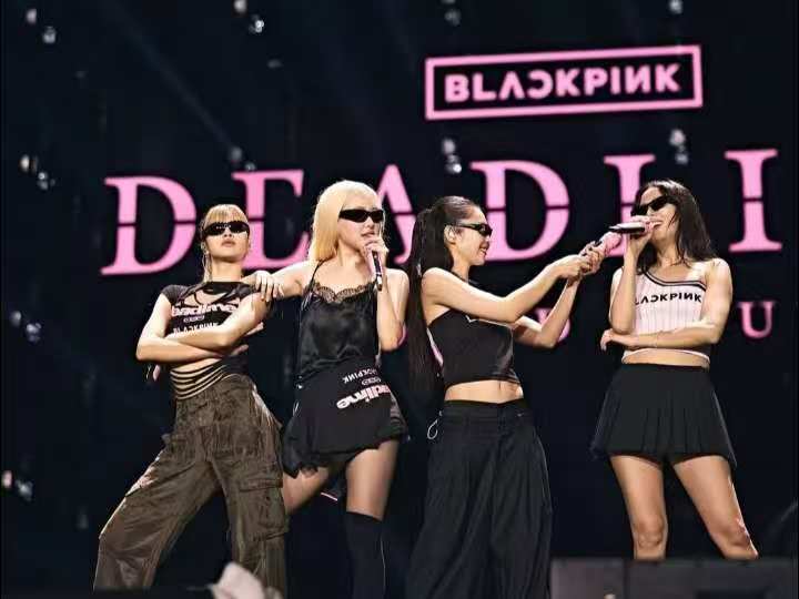 《Kill This Love》打歌服